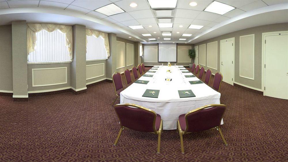 Holiday Inn Washington-Georgetown Экстерьер фото
