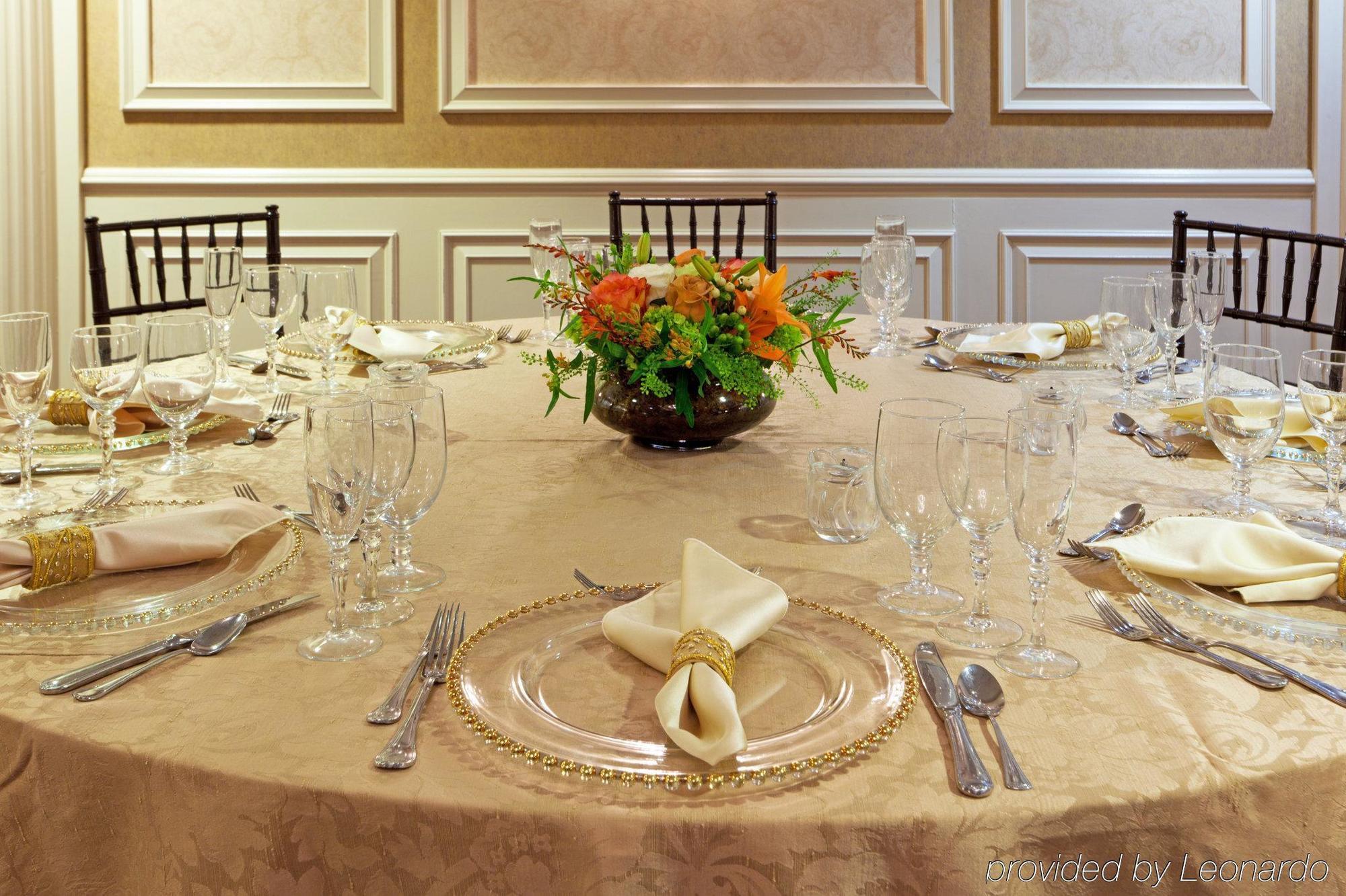 Holiday Inn Washington-Georgetown Экстерьер фото