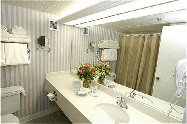 Holiday Inn Washington-Georgetown Номер фото