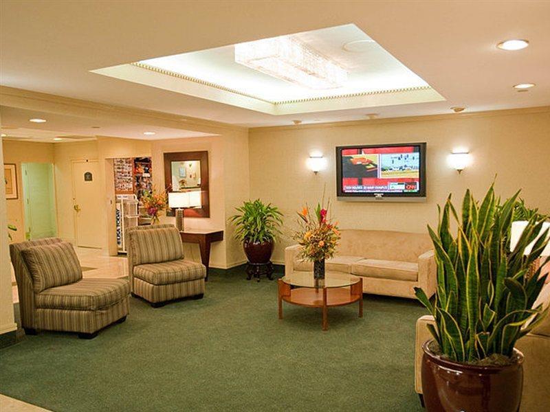 Holiday Inn Washington-Georgetown Экстерьер фото